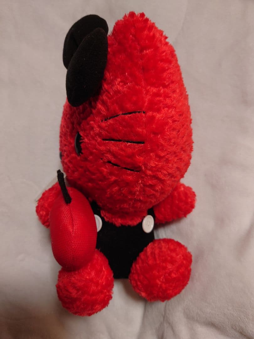 サンリオキャラクター　RED KITTY ぬいぐるみ