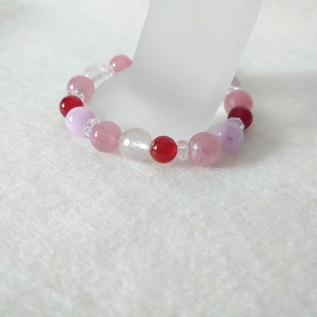 御守り…　愛情いっぱいの天然石ブレスレット　素敵な逸品