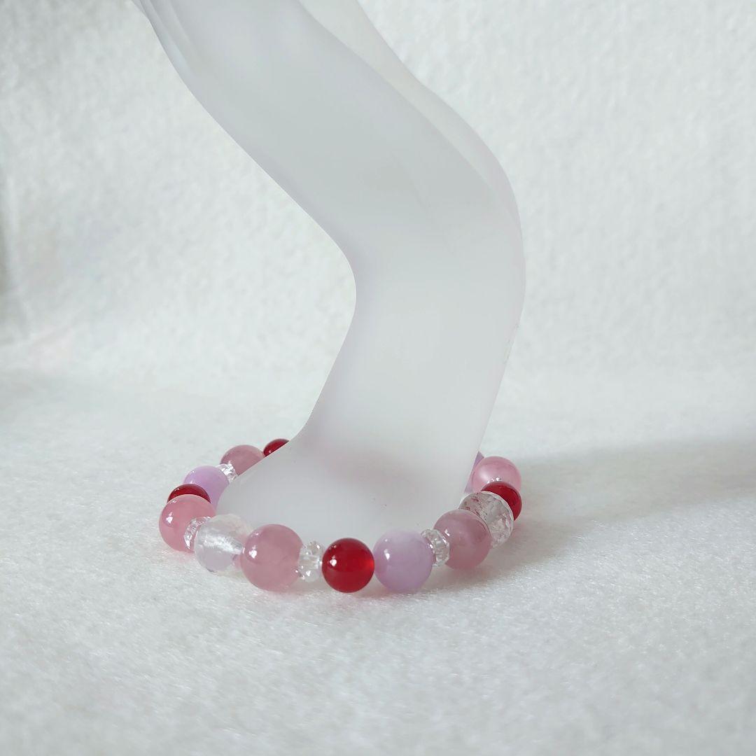 御守り…　愛情いっぱいの天然石ブレスレット　素敵な逸品