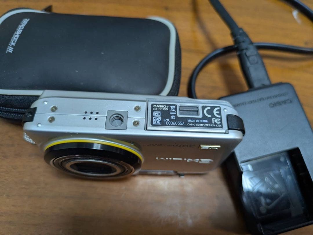 CASIO EXILIM EX-FC100 ハイスピード動画対応