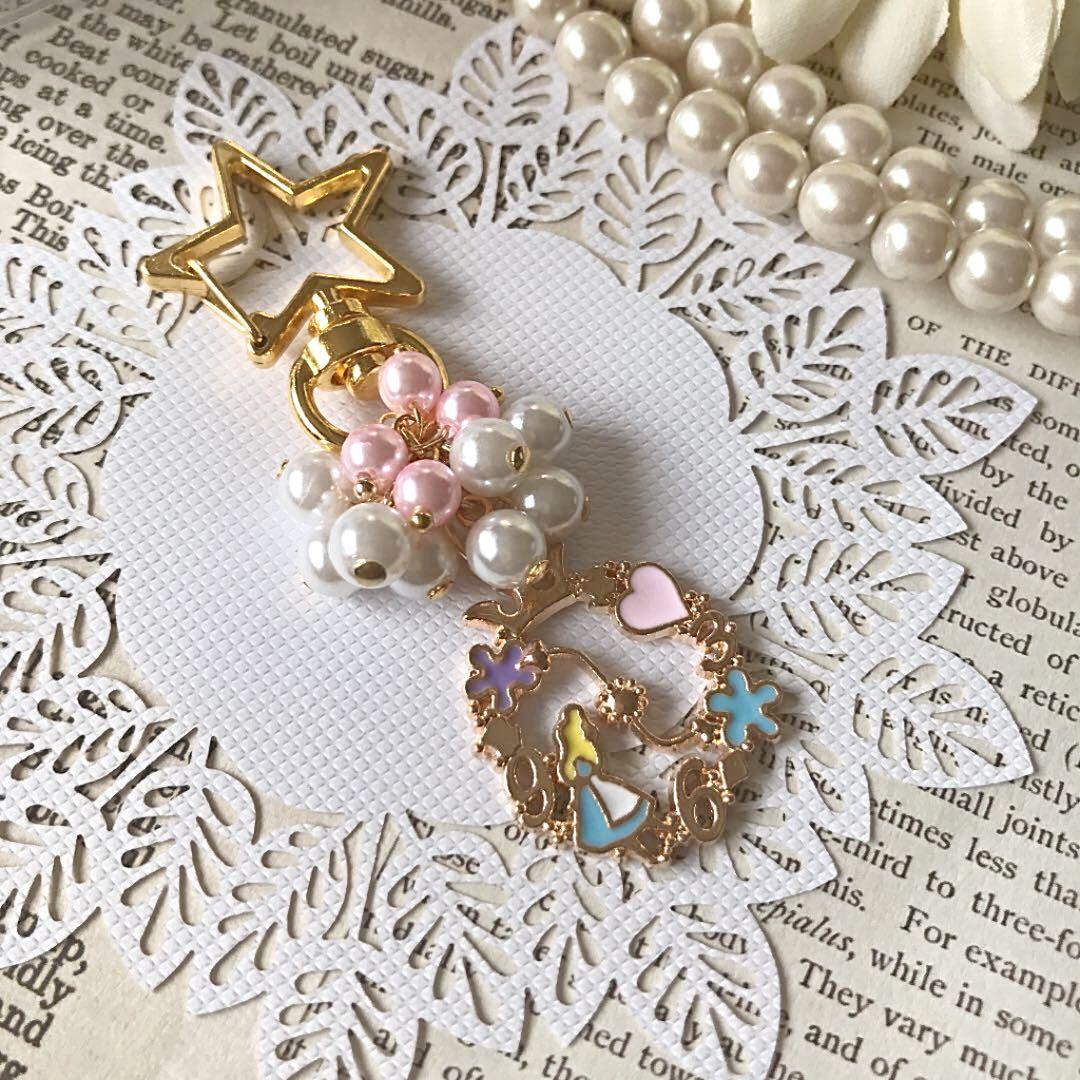 ❤️バッグチャーム❤️ 不思議の国のアリス　バッグチャーム　パール　星　チャーム