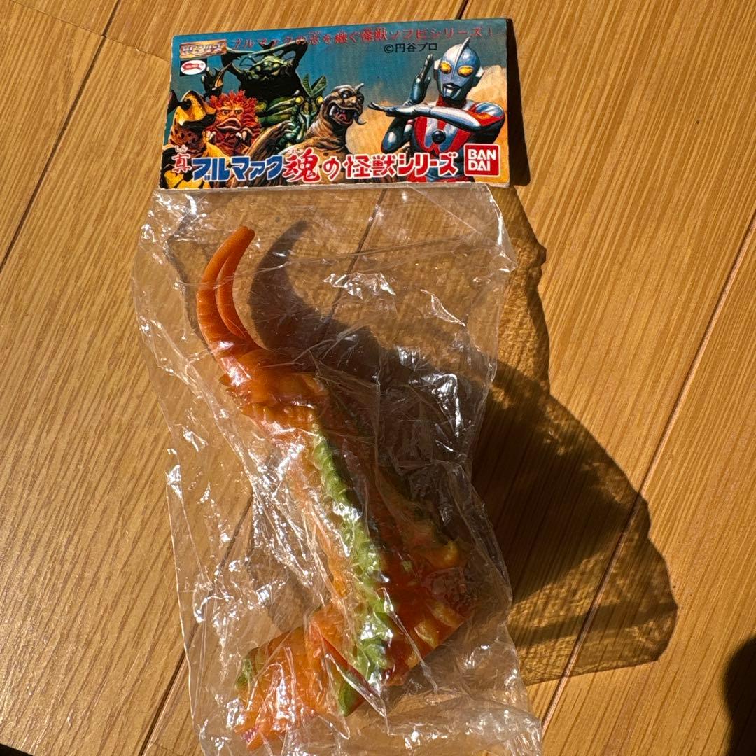 未開封 ブルマァク魂 ウルトラマン怪獣フィギュア 8体セット ヘッダー付き
