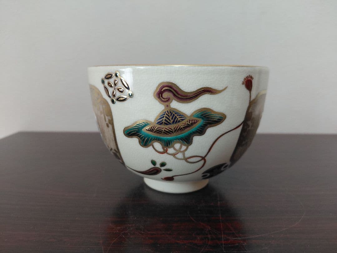 清閑寺 杉田祥平 色絵宝づくし枠取来ノ画茶碗 共箱 茶道具
