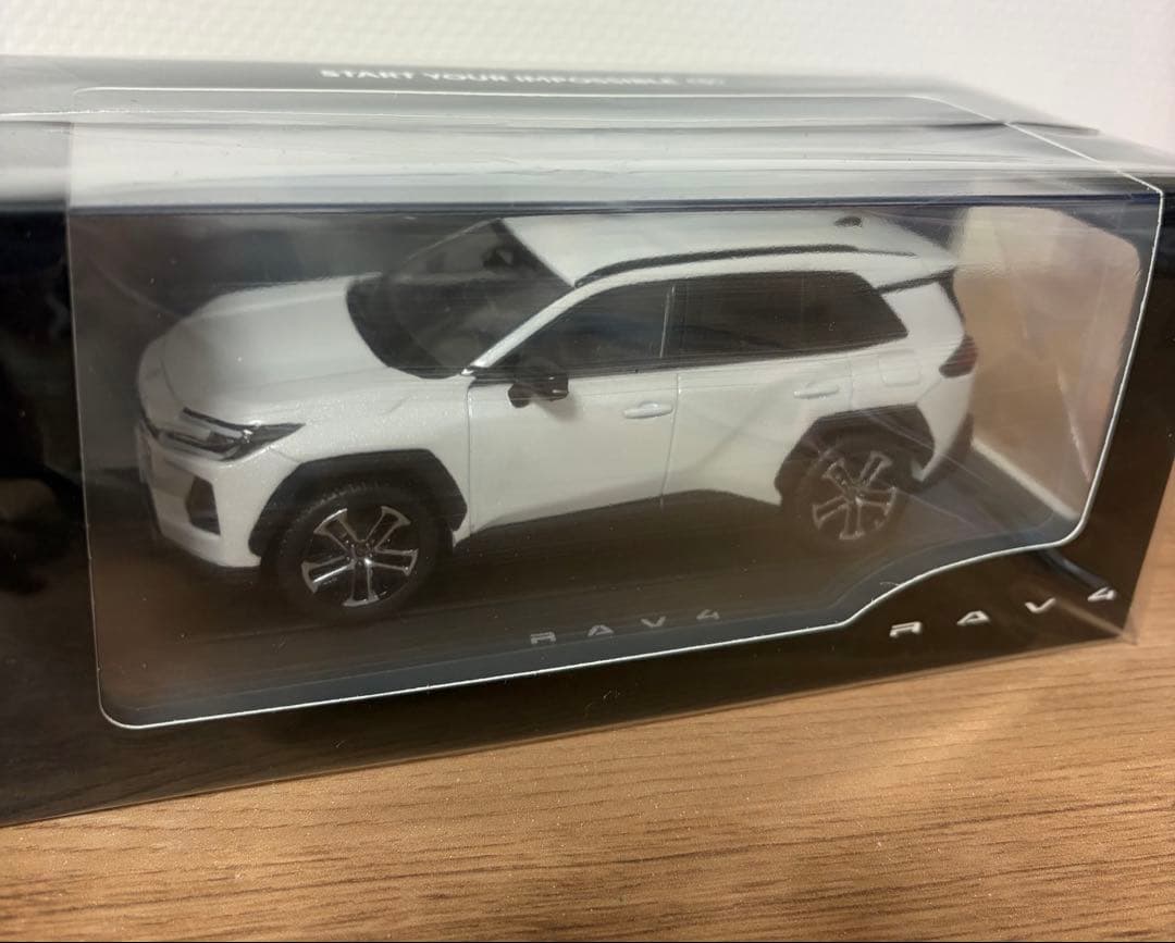 TOYOTA 新型RAV4 6色セット