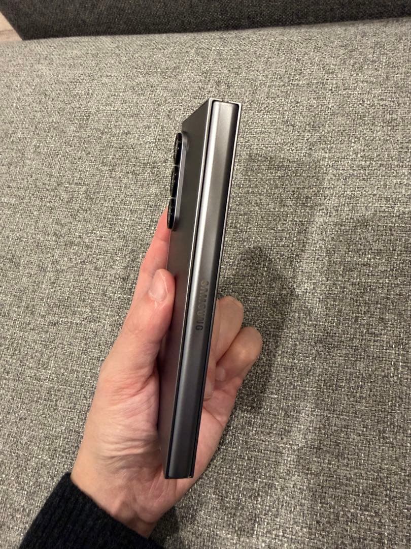 【極美品】Galaxy Z Fold 6 512GB国内版SIMフリー・一時値下