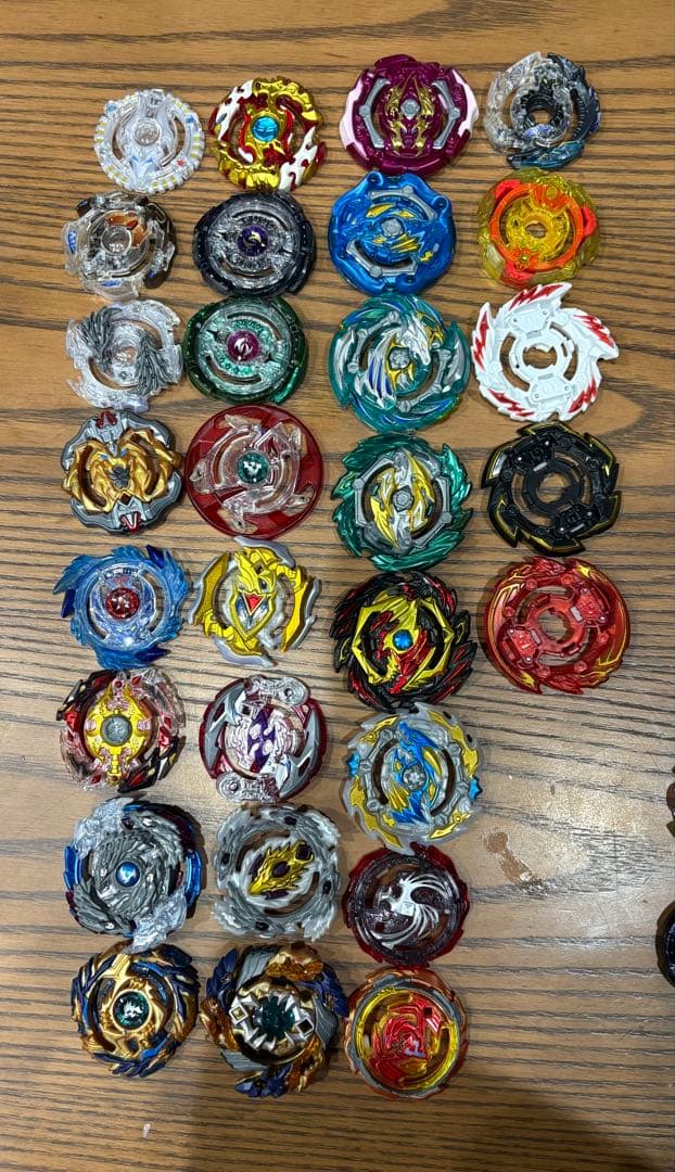 【今日限定セール】ベイブレードバースト　まとめ売り　75パーツ　スタジアム付き