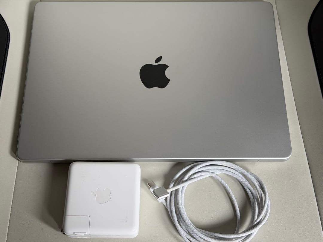 MacBook Pro 14“ M1 Pro 32GB US