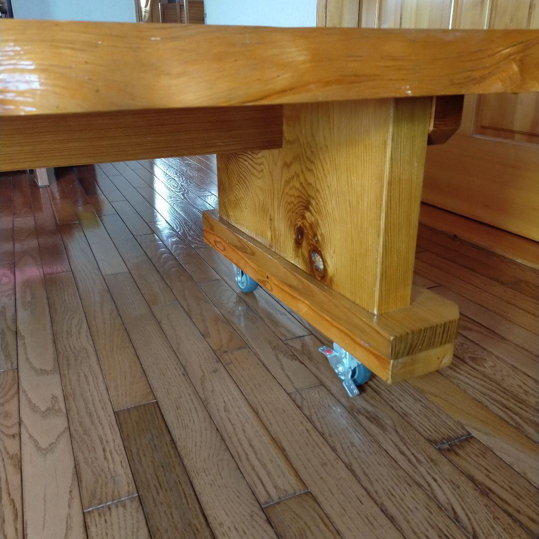 手造り杉製のテーブル