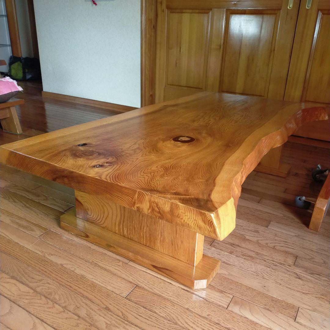手造り杉製のテーブル