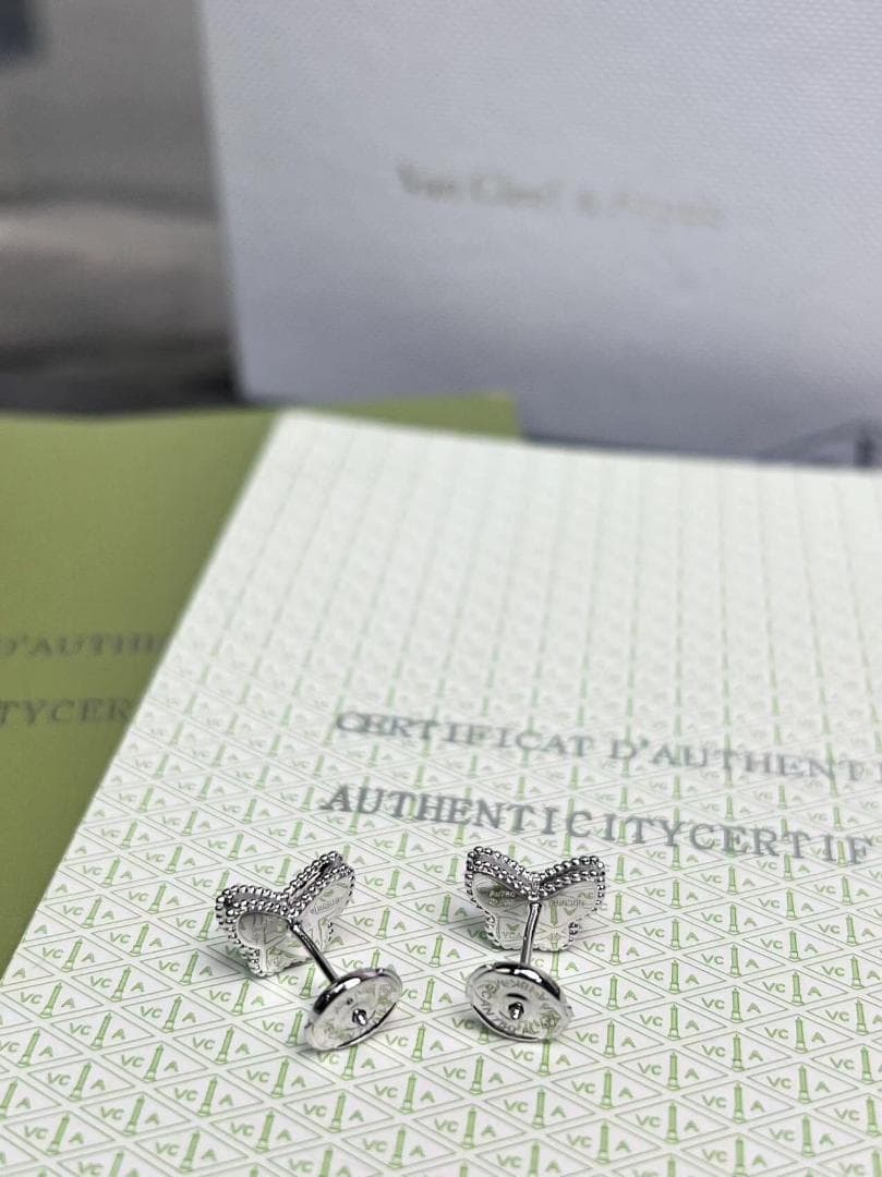 ピアス スウィート アルハンブラ パピヨン