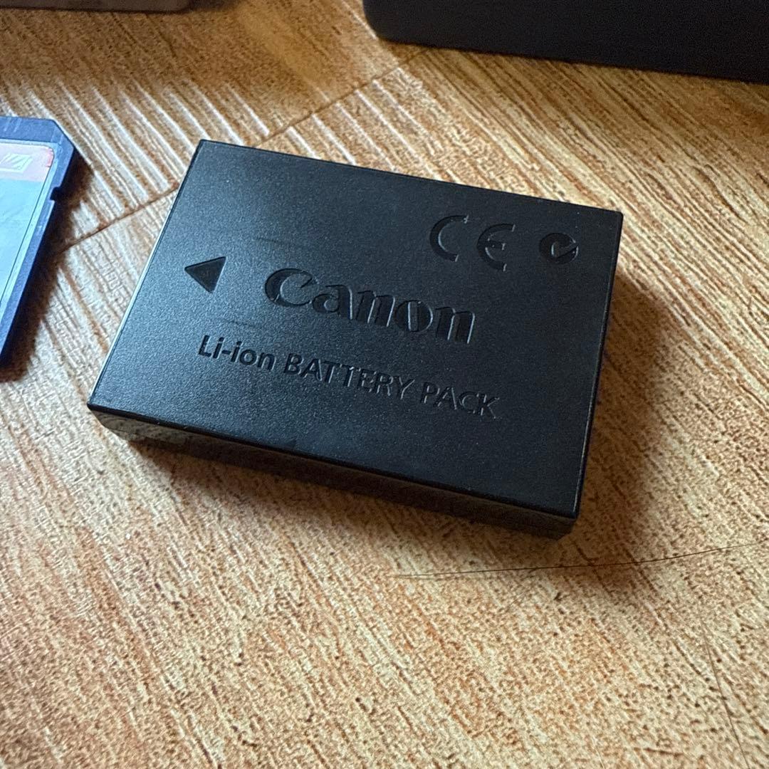 裕*様 Canon IXY DIGITAL 600 デジタルカメラ シルバー 充