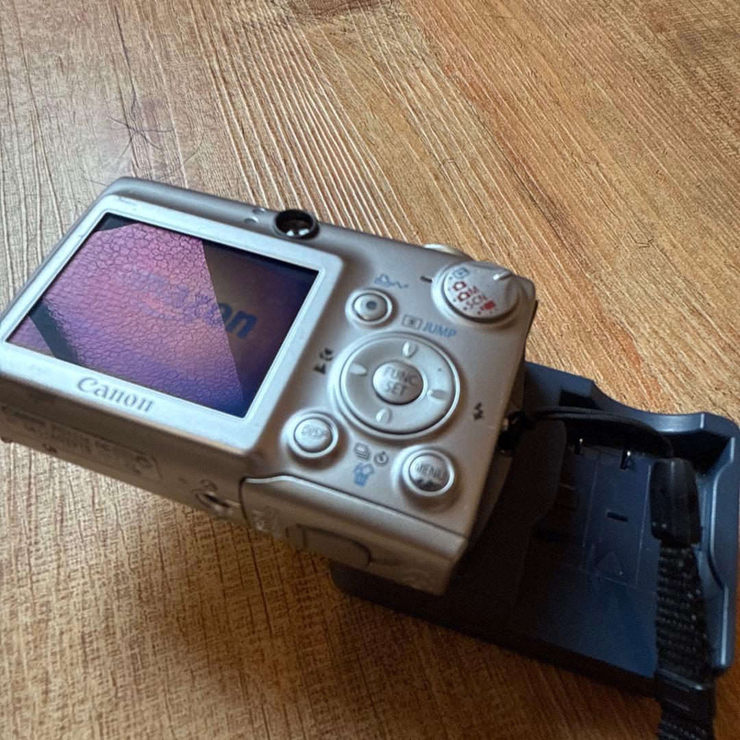 裕*様 Canon IXY DIGITAL 600 デジタルカメラ シルバー 充