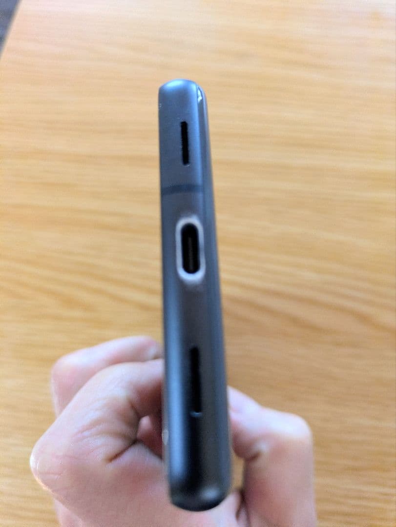 Google Pixel 7a 黒 本体とケース付き