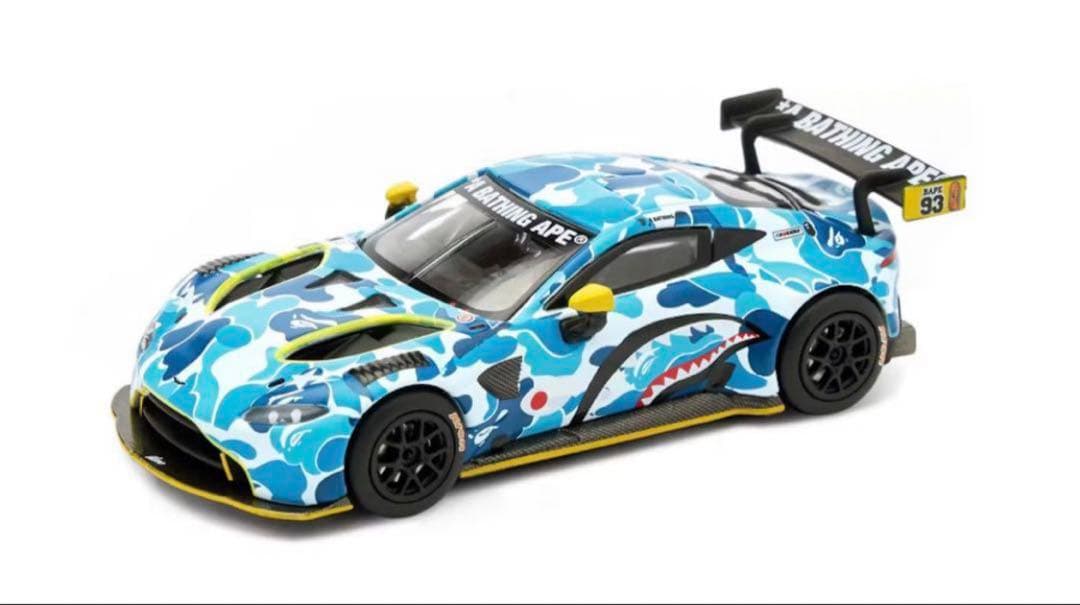 ミニカー BAPE x POPRACE Aston Martin GT3