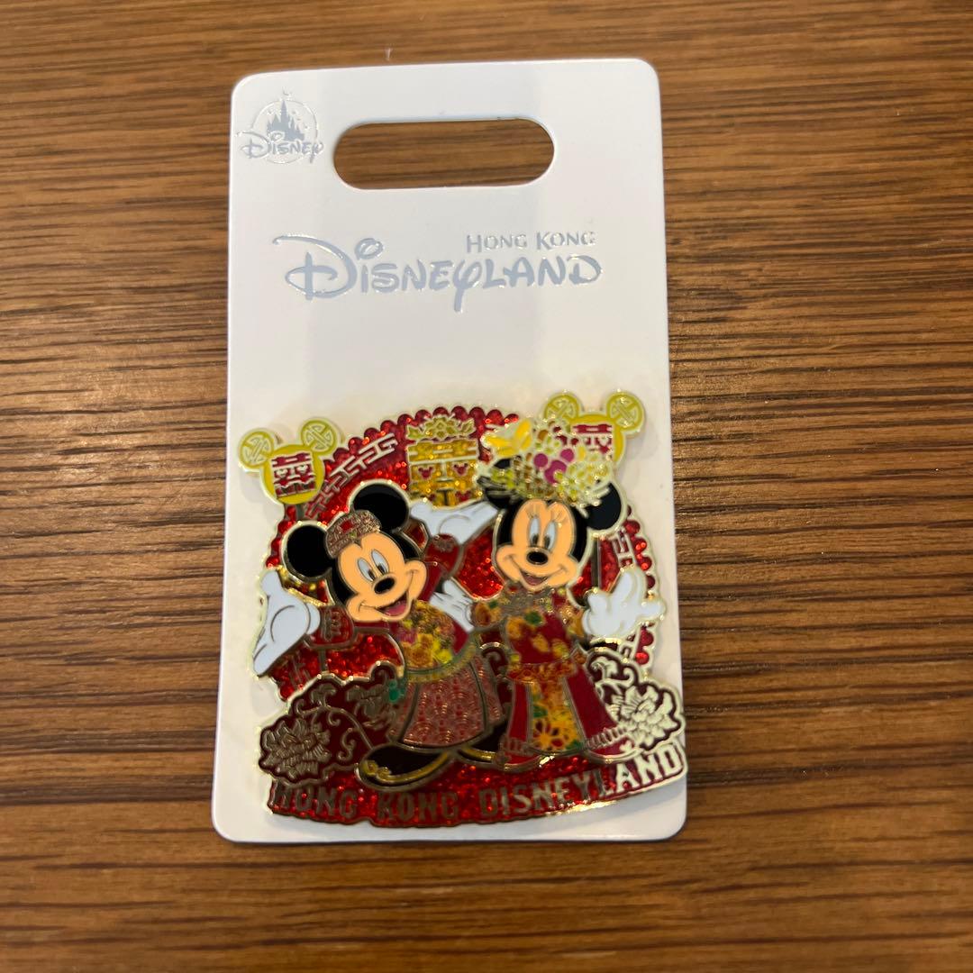 ディズニーピンバッジ8個セット