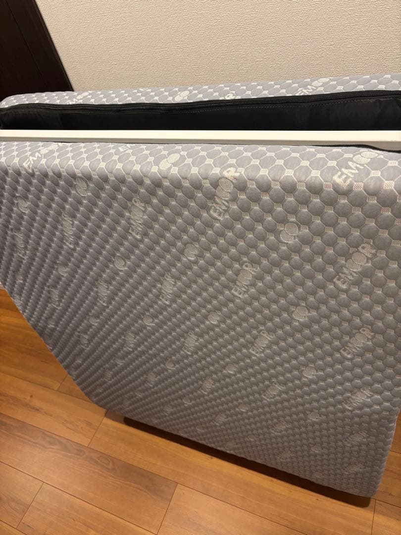 【現地引取のみ】美品⭐︎エムール 折りたたみベッド シングル メホール