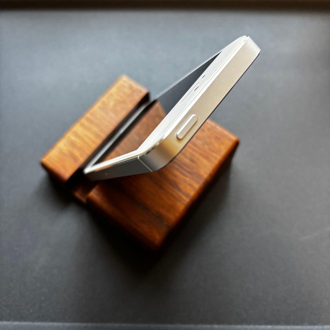 ✨バッテリー新品交換済 : 美品✨Apple iPhone 5s シルバー ①