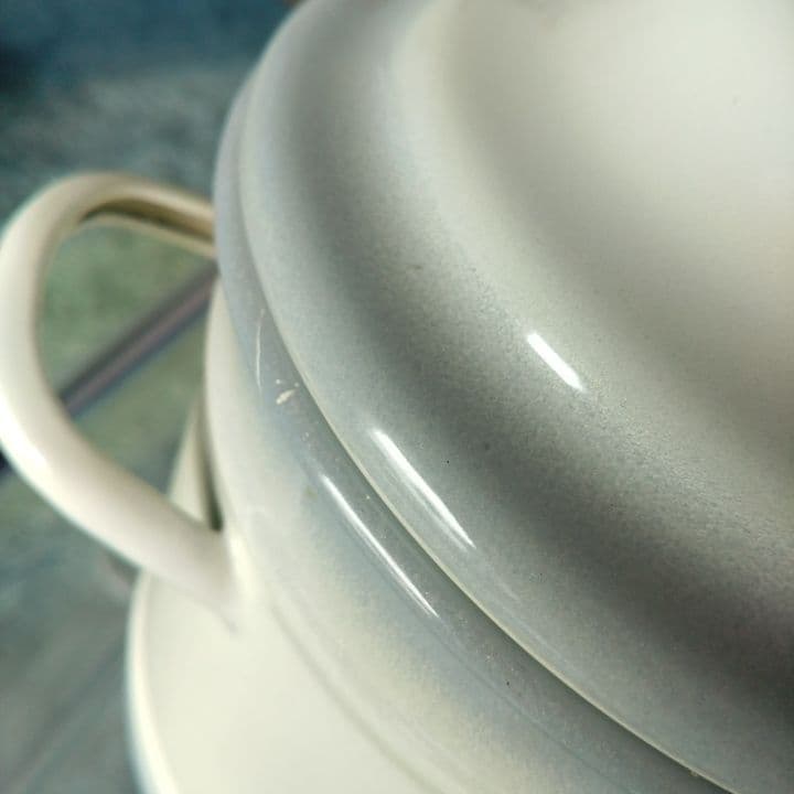 イマン パンジー 琺瑯缶 S サイズ 新品未使用品 希少 美品です。