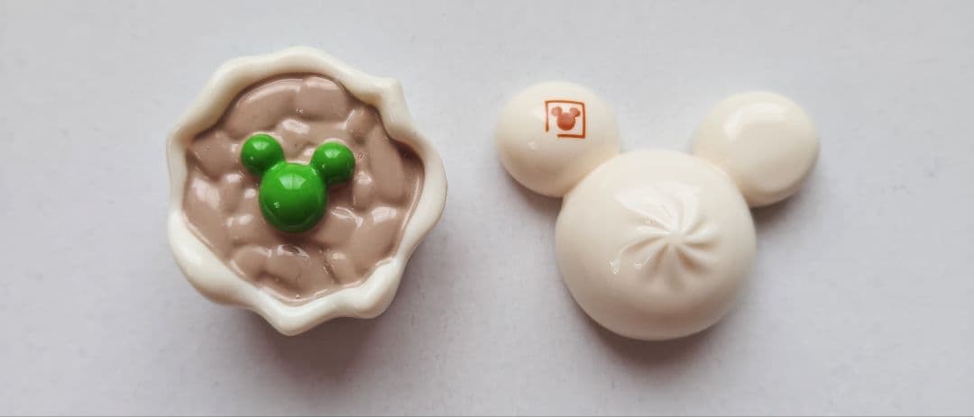 ディズニー　ミッキーマウス オーバルプレート　(餃子皿)　箸置きセット