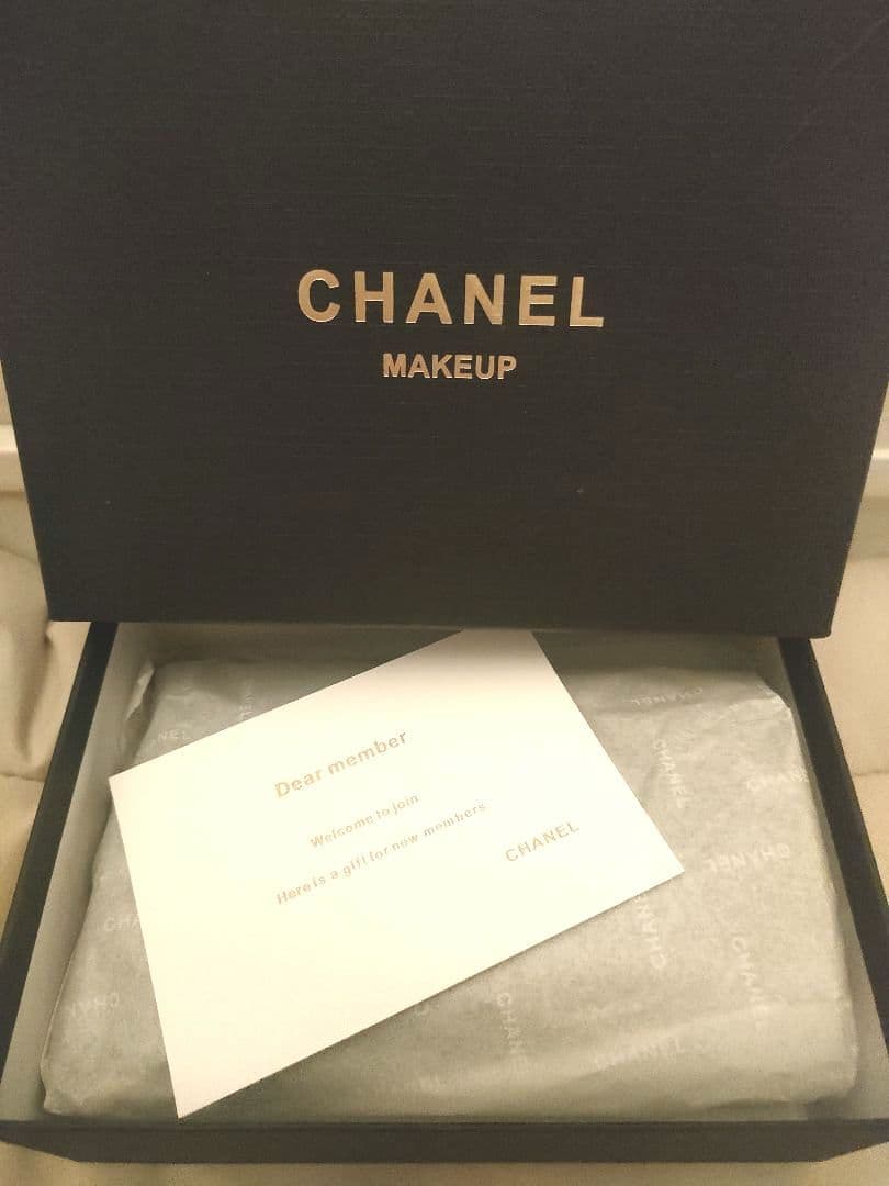 CHANEL　MAKE UP ミニ　チェーン　ショルダーバッグ　VIPノベルティ