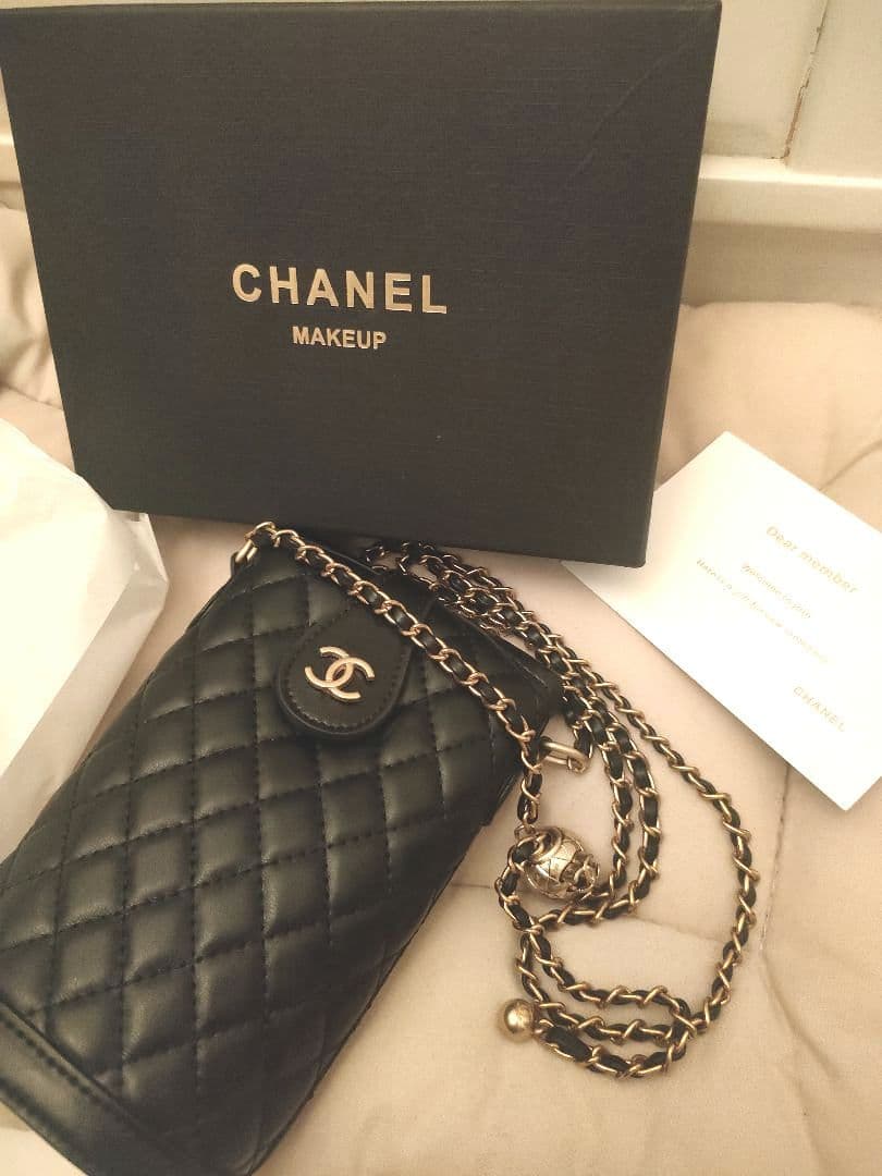 CHANEL　MAKE UP ミニ　チェーン　ショルダーバッグ　VIPノベルティ