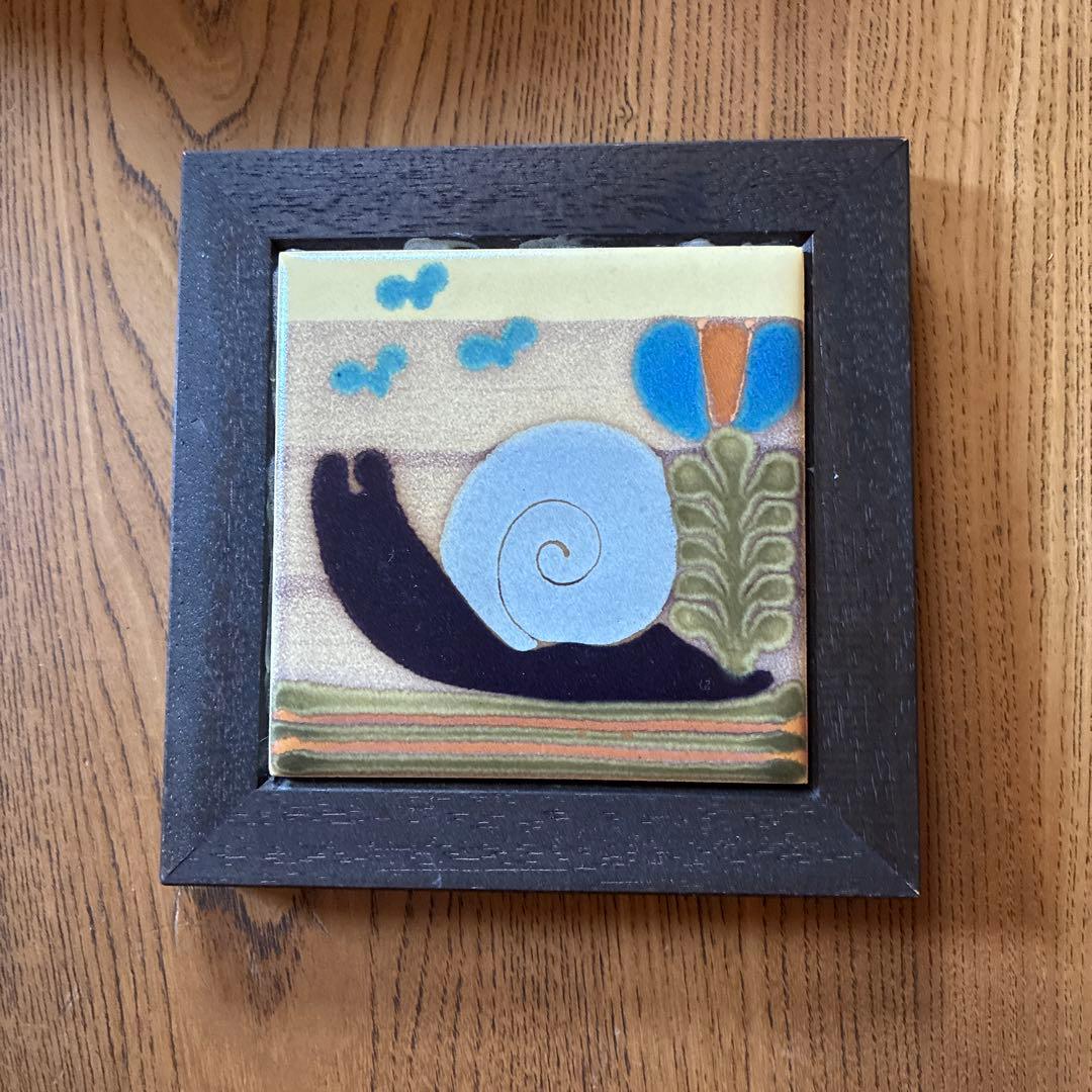 壁掛け　タイル　2種　KmK MANUELL