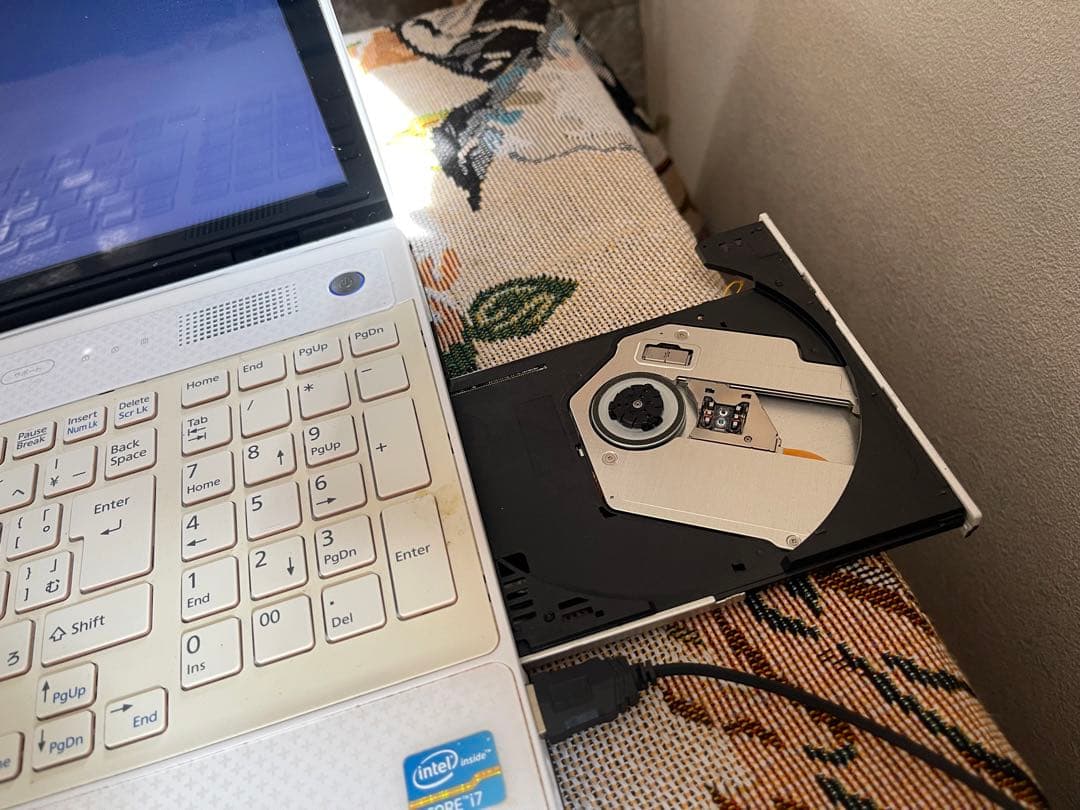 【第2世代Corei7】富士通/ パソコンノ-ト/メモリ8GB HDD1TB