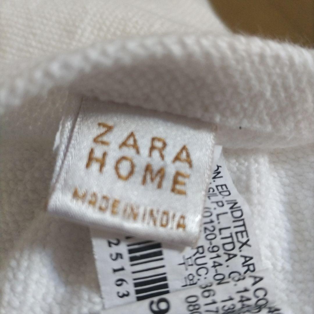 ZARA  クッション 2つセット