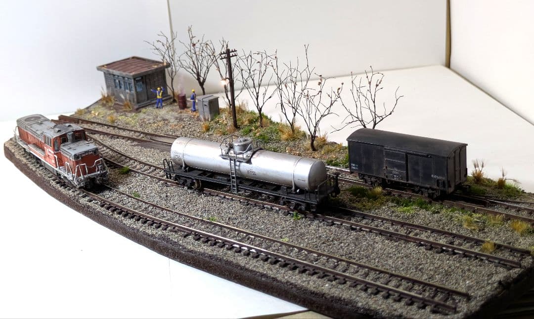 か*さ様 Nゲージ・ジオラマ展示台【昭和の秋、貨車留置線】※DE10、貨車付き