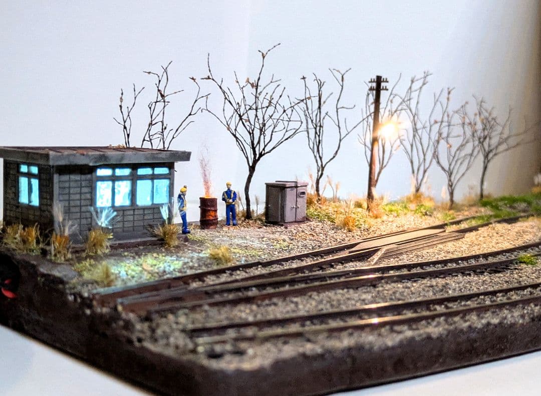 か*さ様 Nゲージ・ジオラマ展示台【昭和の秋、貨車留置線】※DE10、貨車付き