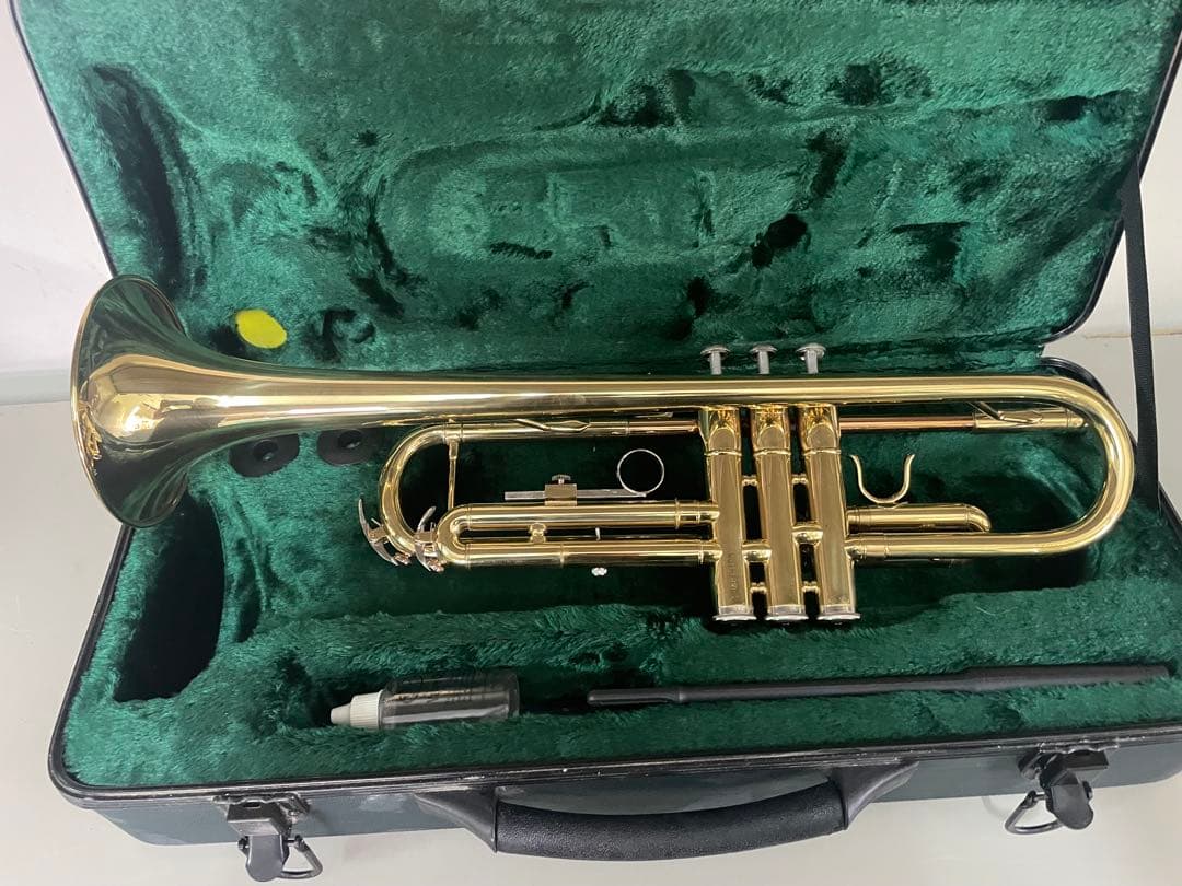 ❷ ケルントナー トランペット 楽器 訳あり 箱付き