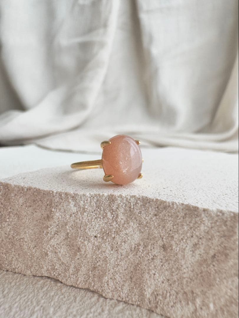 d587 新春特別価格　再…販＊ 天然石リング　ピーチムーンストーン