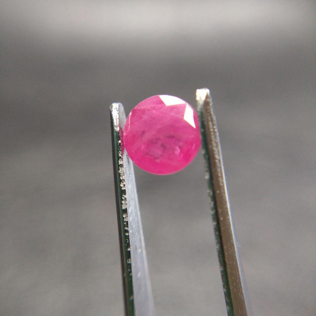 852シルキールビー0.66ct ルース