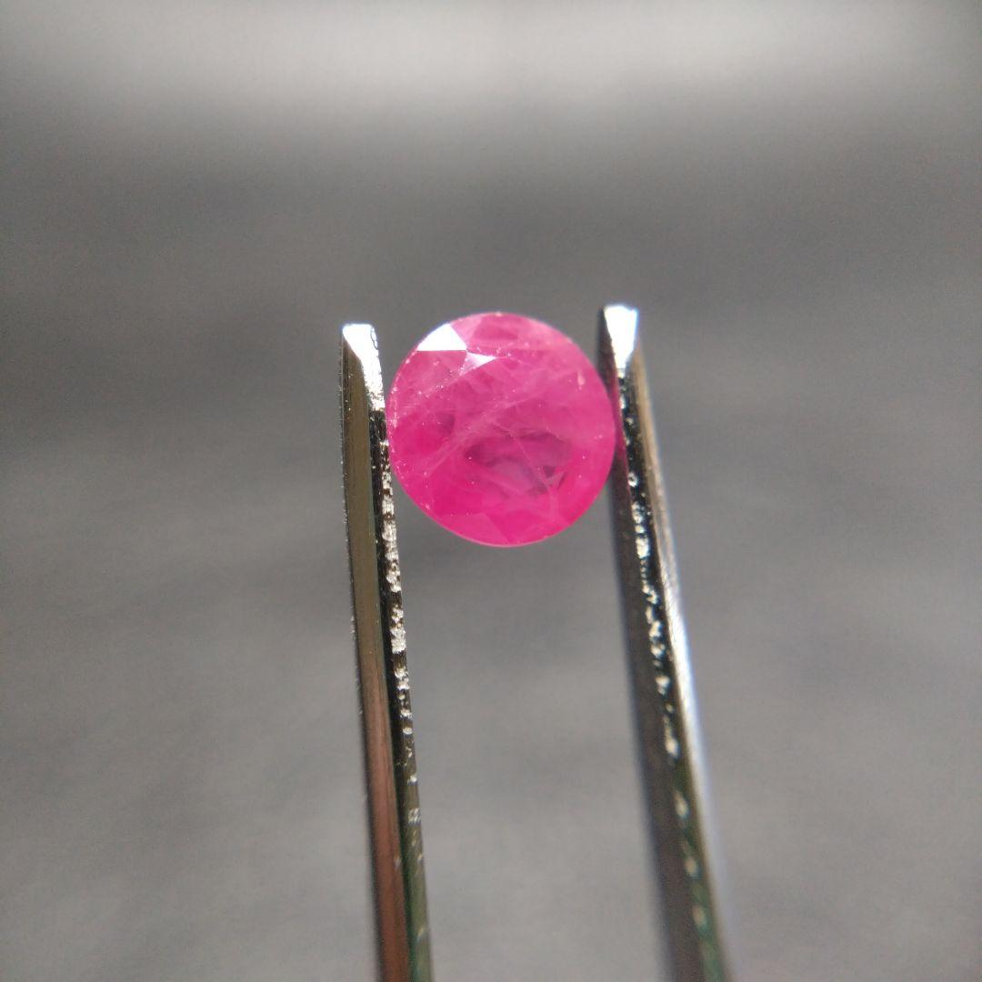 852シルキールビー0.66ct ルース