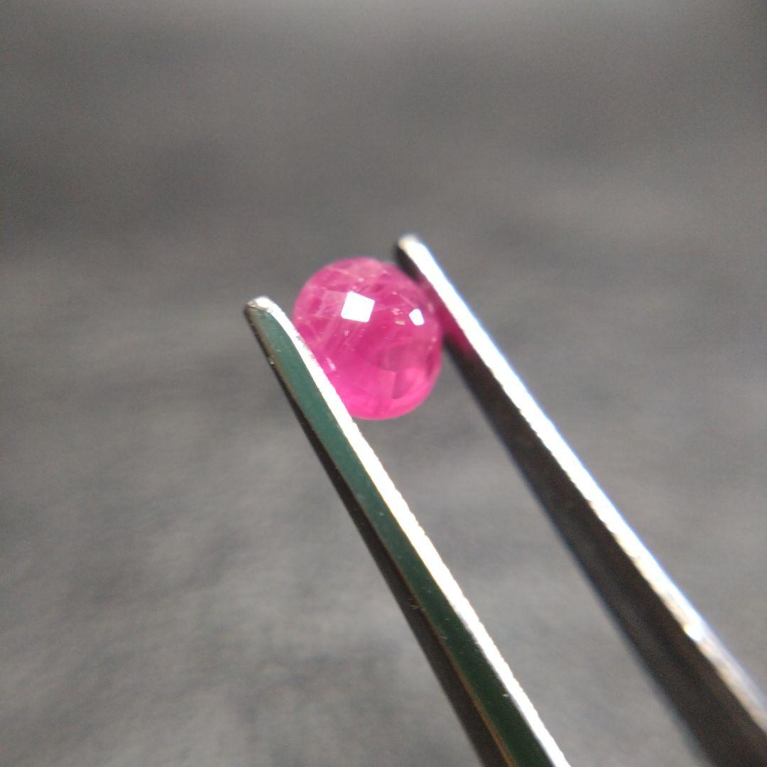 852シルキールビー0.66ct ルース