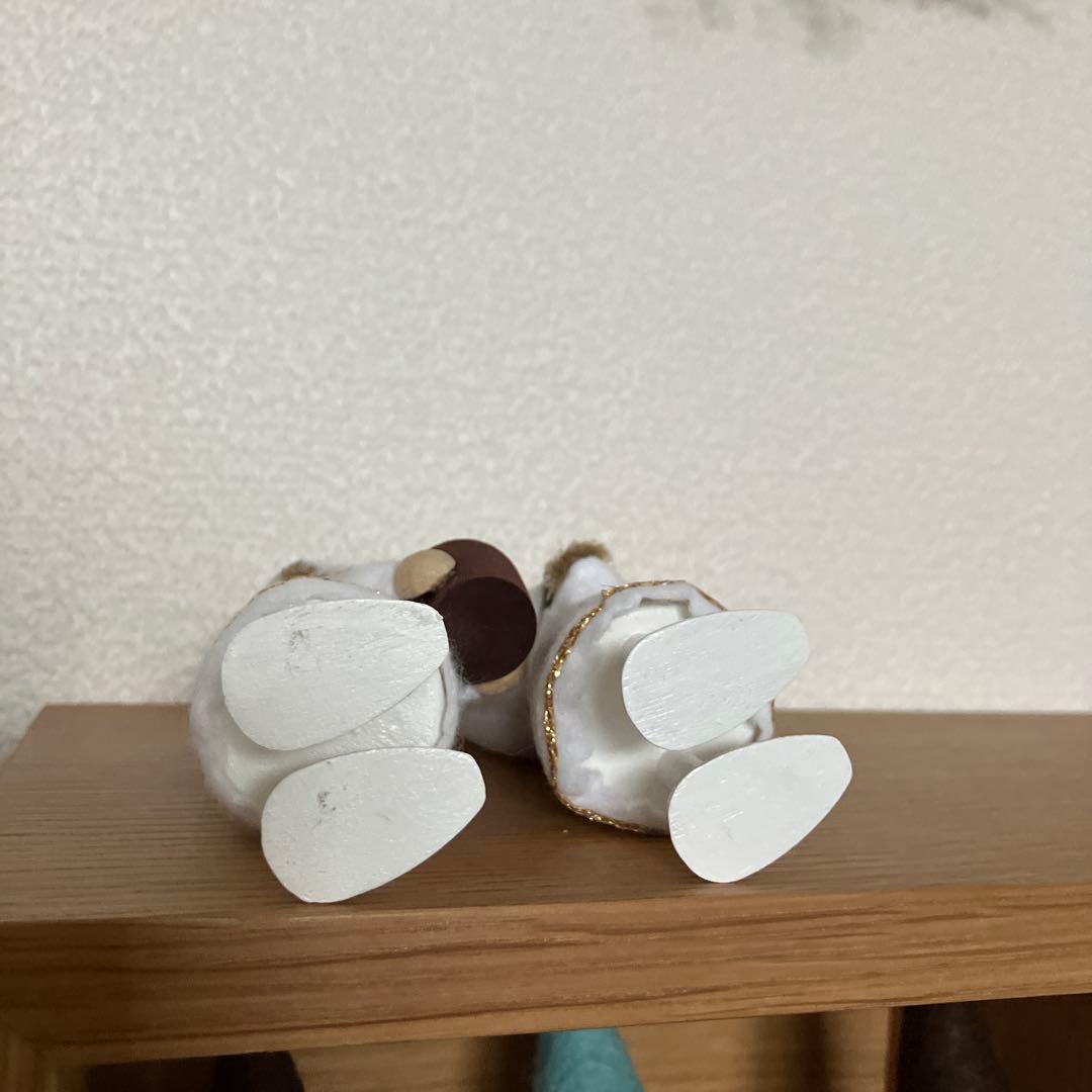 白い服を着た女の子　2体