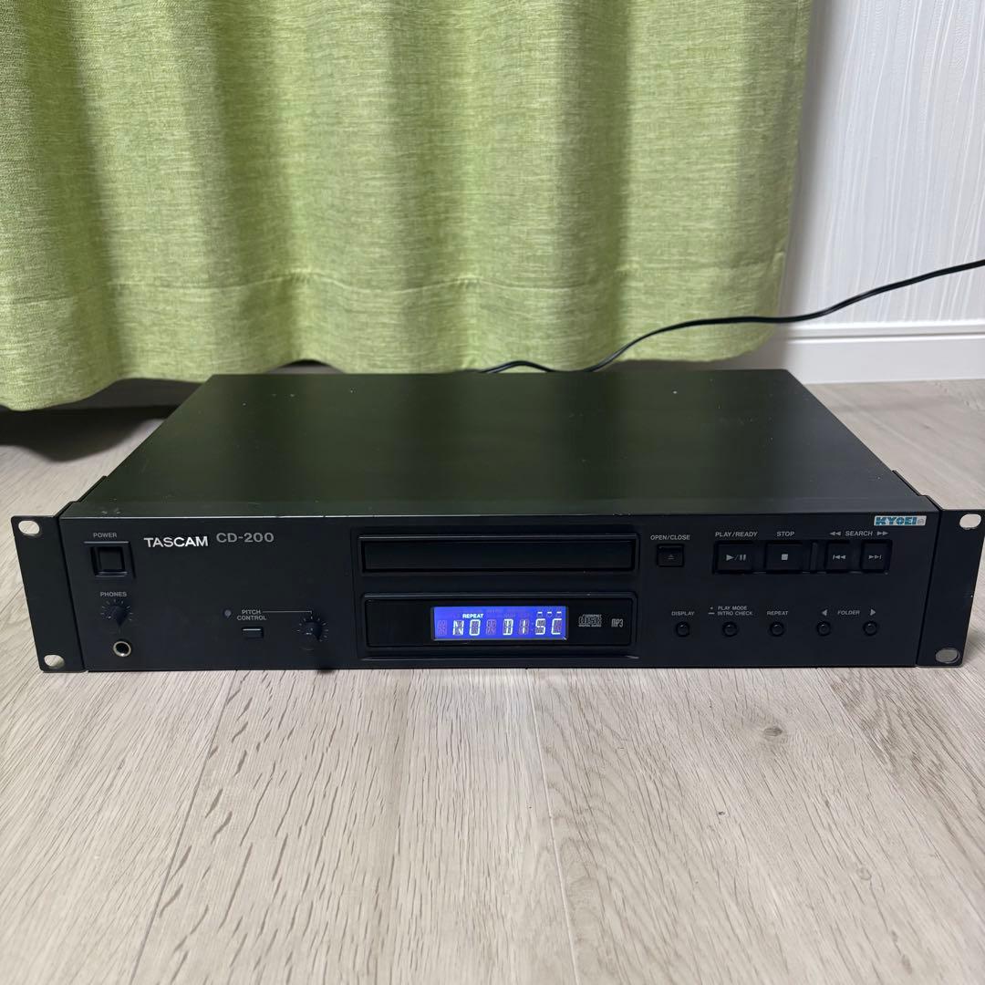 TASCAM CD-200 CDプレーヤー 業務用　タスカム