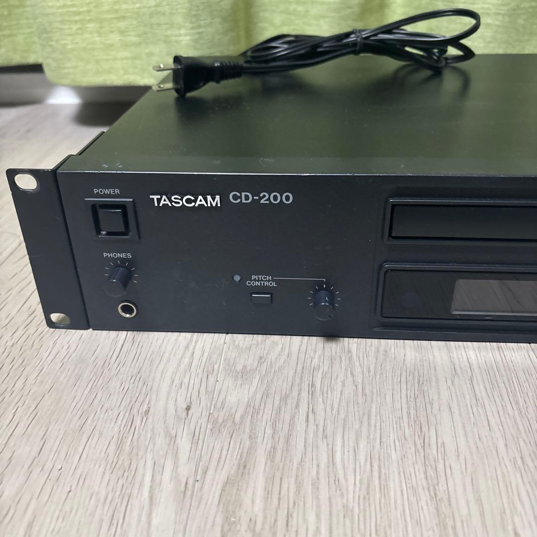 TASCAM CD-200 CDプレーヤー 業務用　タスカム