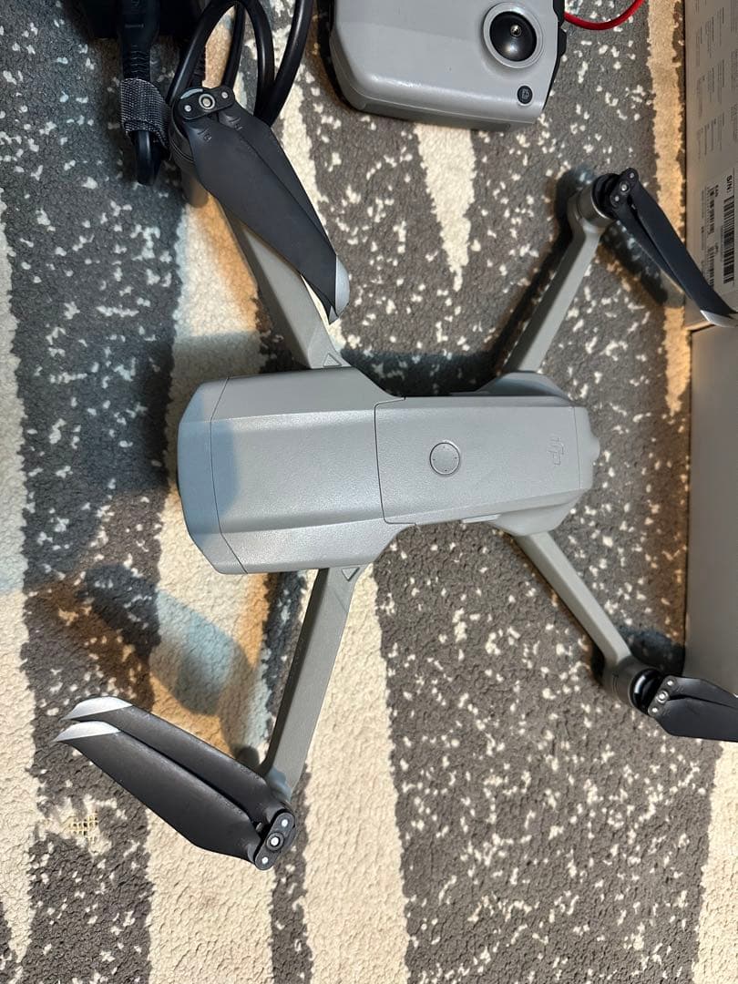 DJI Mavic Air 2 ドローン
