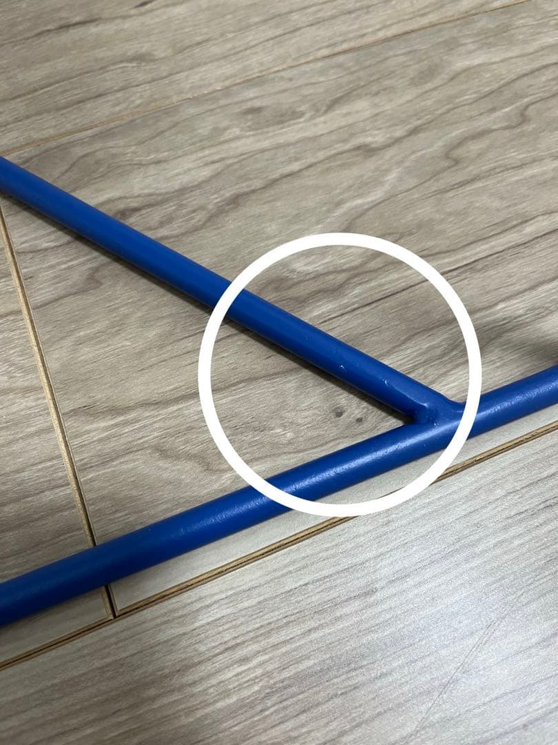 テーブル・机 claro triangle side table classic blue