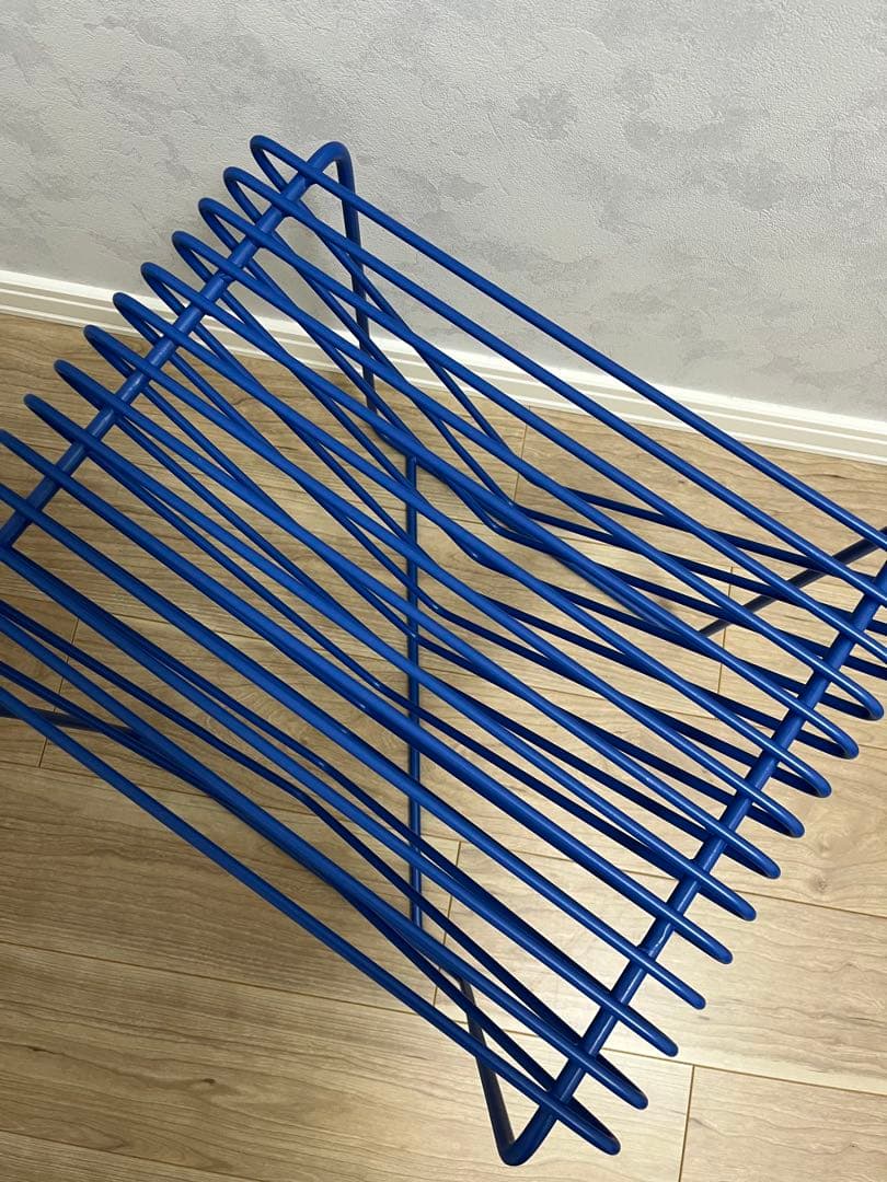 テーブル・机 claro triangle side table classic blue