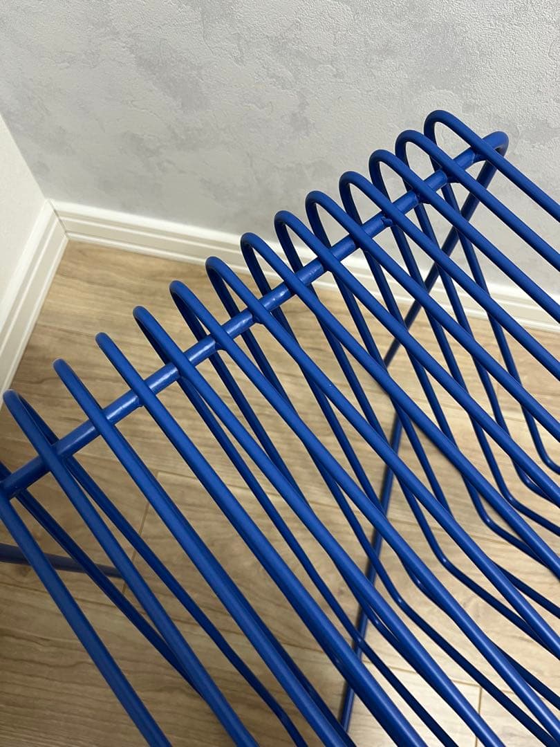 テーブル・机 claro triangle side table classic blue