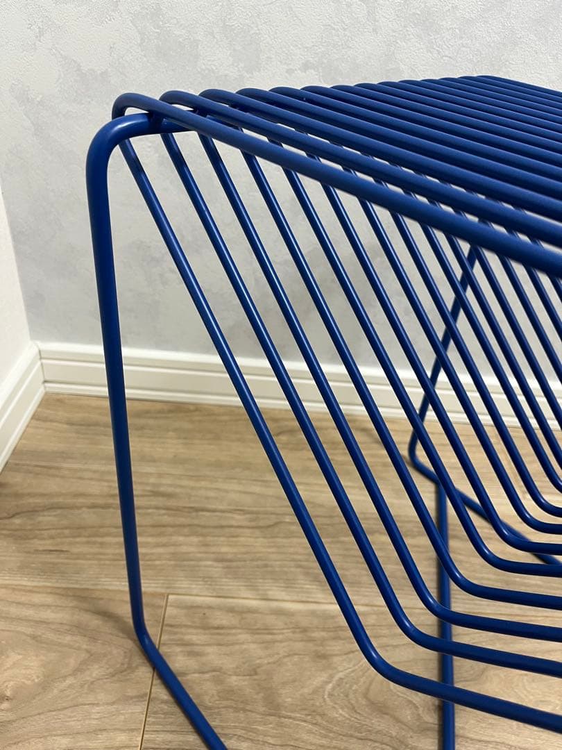 テーブル・机 claro triangle side table classic blue