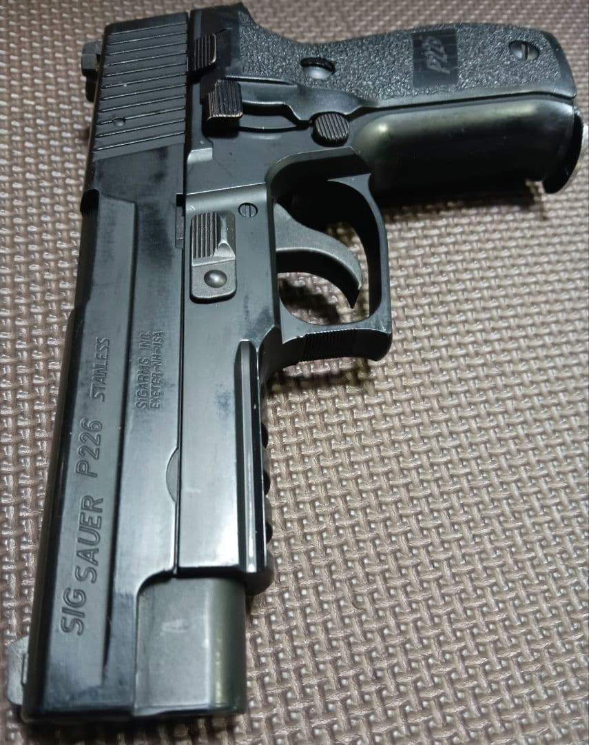 東京マルイ　SIGSAUER P226R