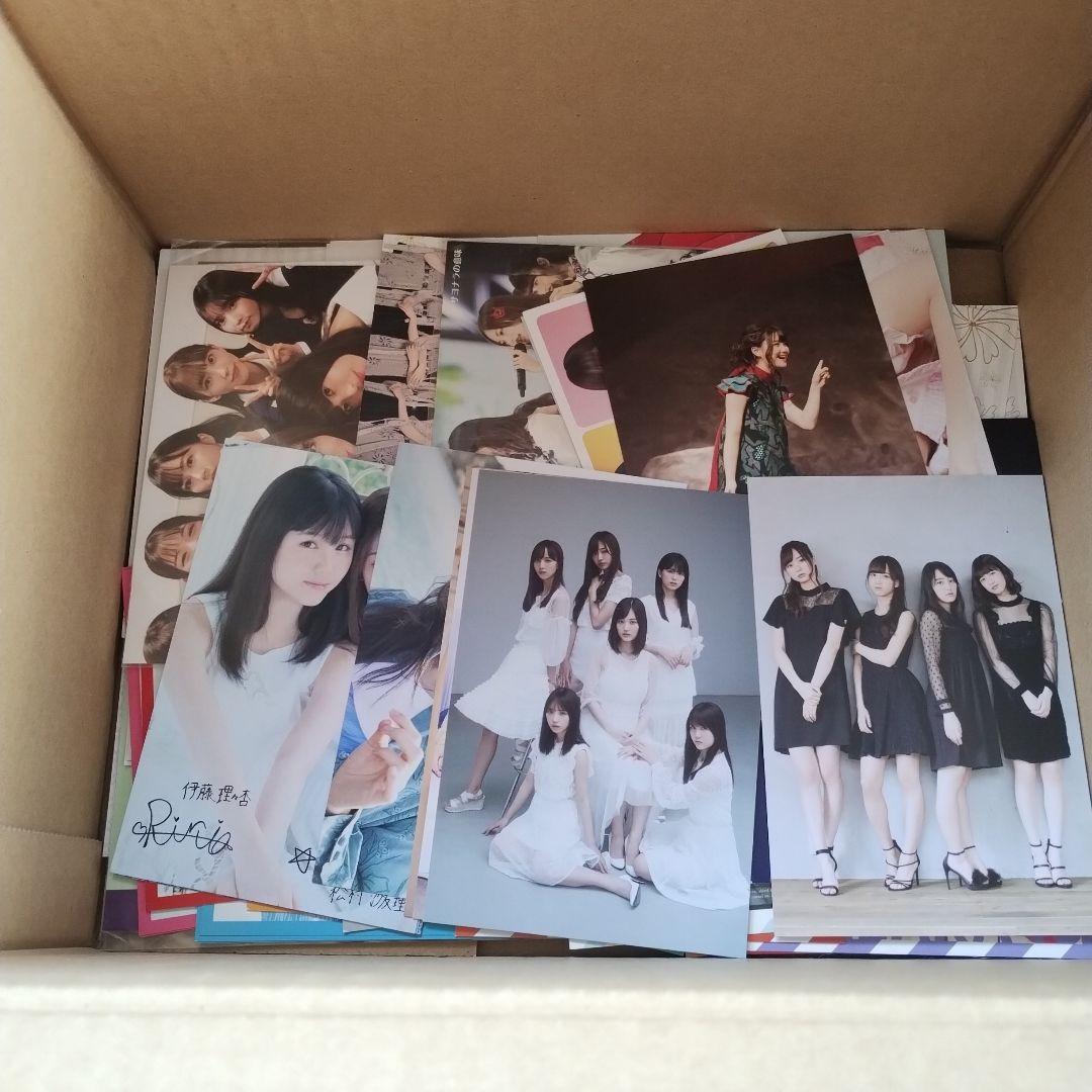 乃木坂46　紙類等　薄い雑貨　まとめ売り　ポストカード　ブロマイド　250枚以上