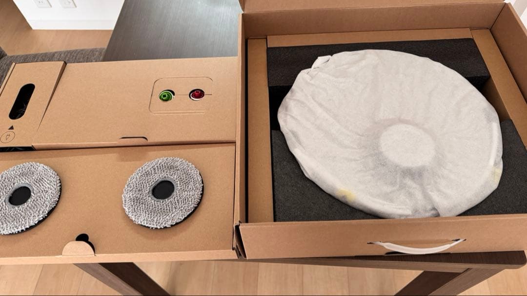 ECOVACS DEEBOT X1 OMNI　消耗パーツの付属品付き