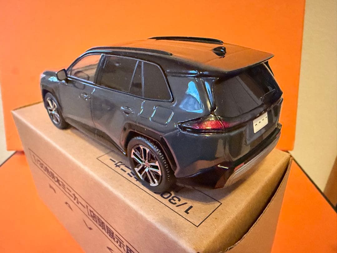 新型RAV4ミニカー