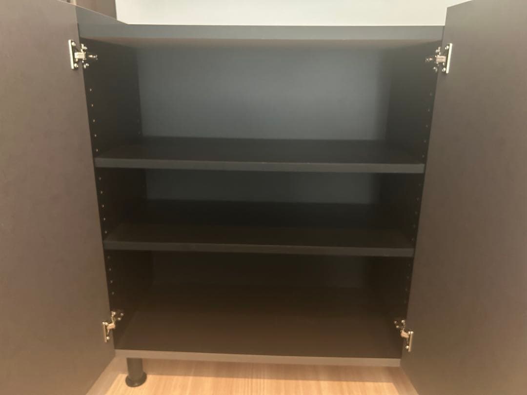 ニトリ　塗り壁調モダンキャビネット（3枚扉　幅105cm GY/BK)