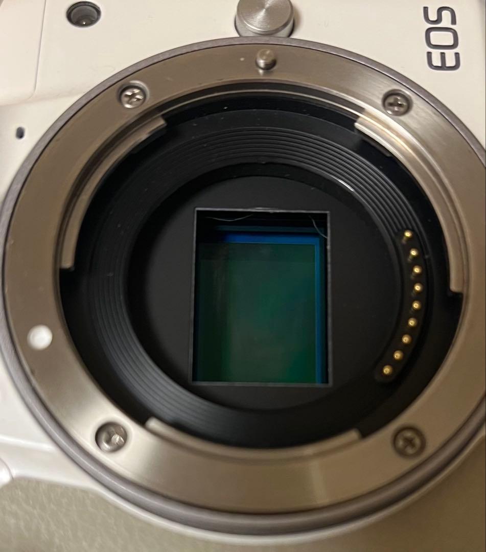 Canon EOS kiss Mホワイト ミラーレス一眼