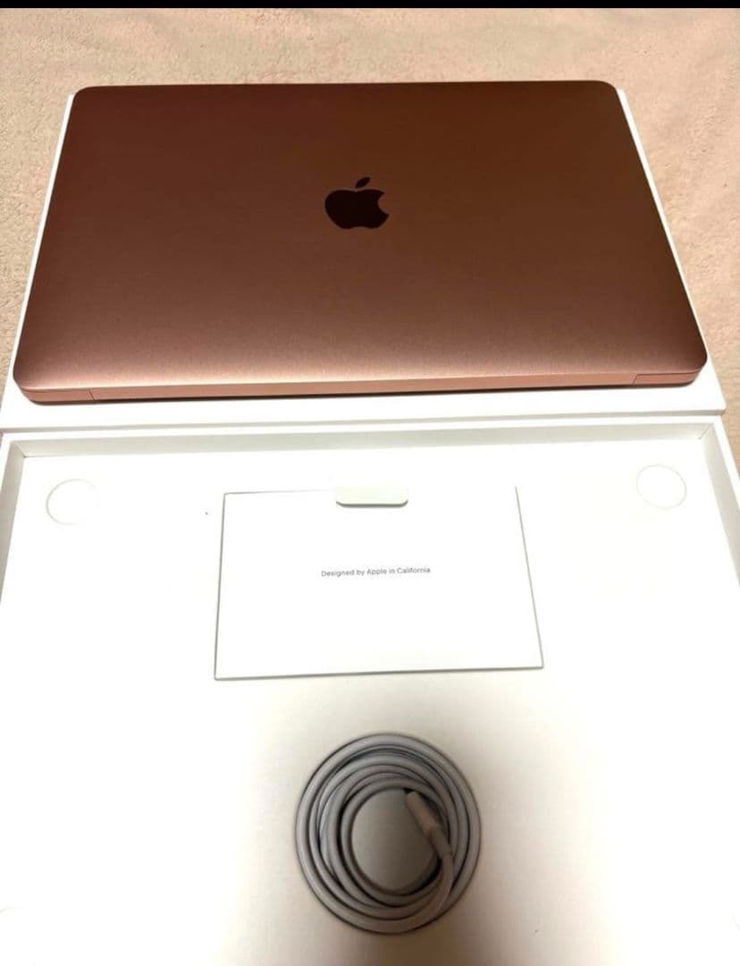 ほぼ新品MacBookAir M1 8GB 256GB AirPodsPro第2